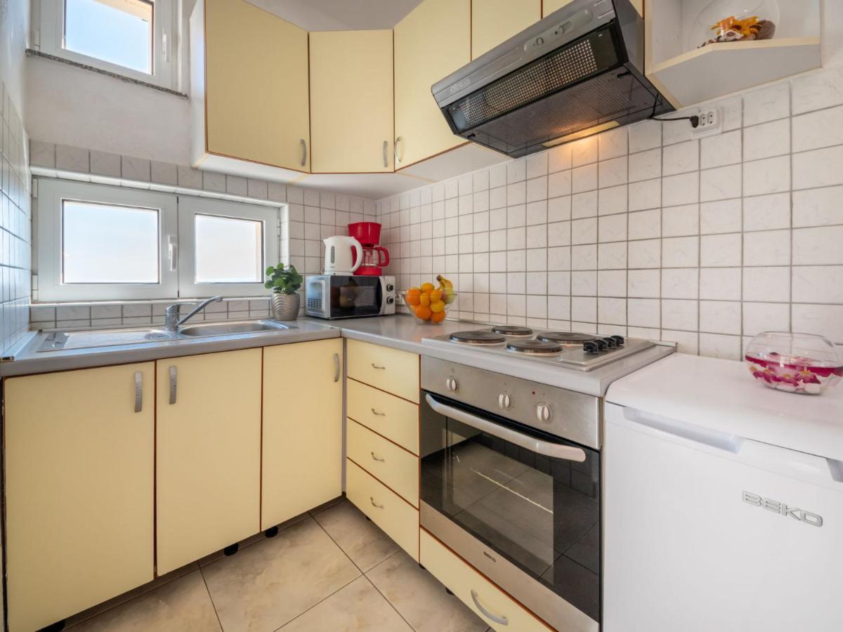 Apartment Golub-3 By Interhome Чезарица Экстерьер фото